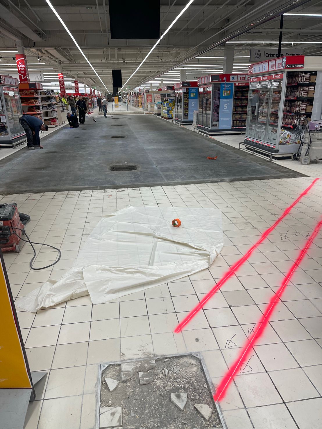 Remodeling Auchan Englos